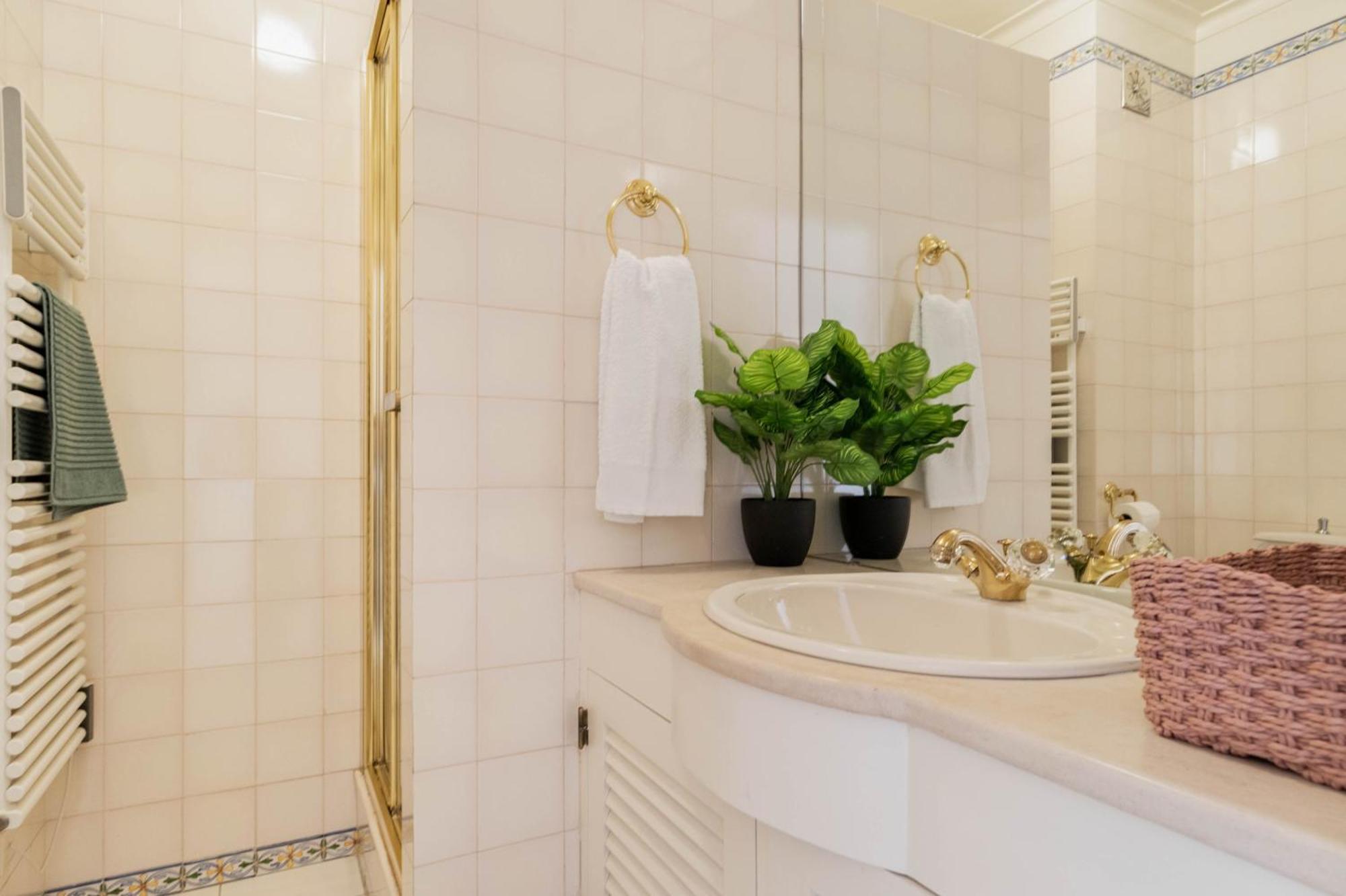 Apartamento With Private Parking Cascaes