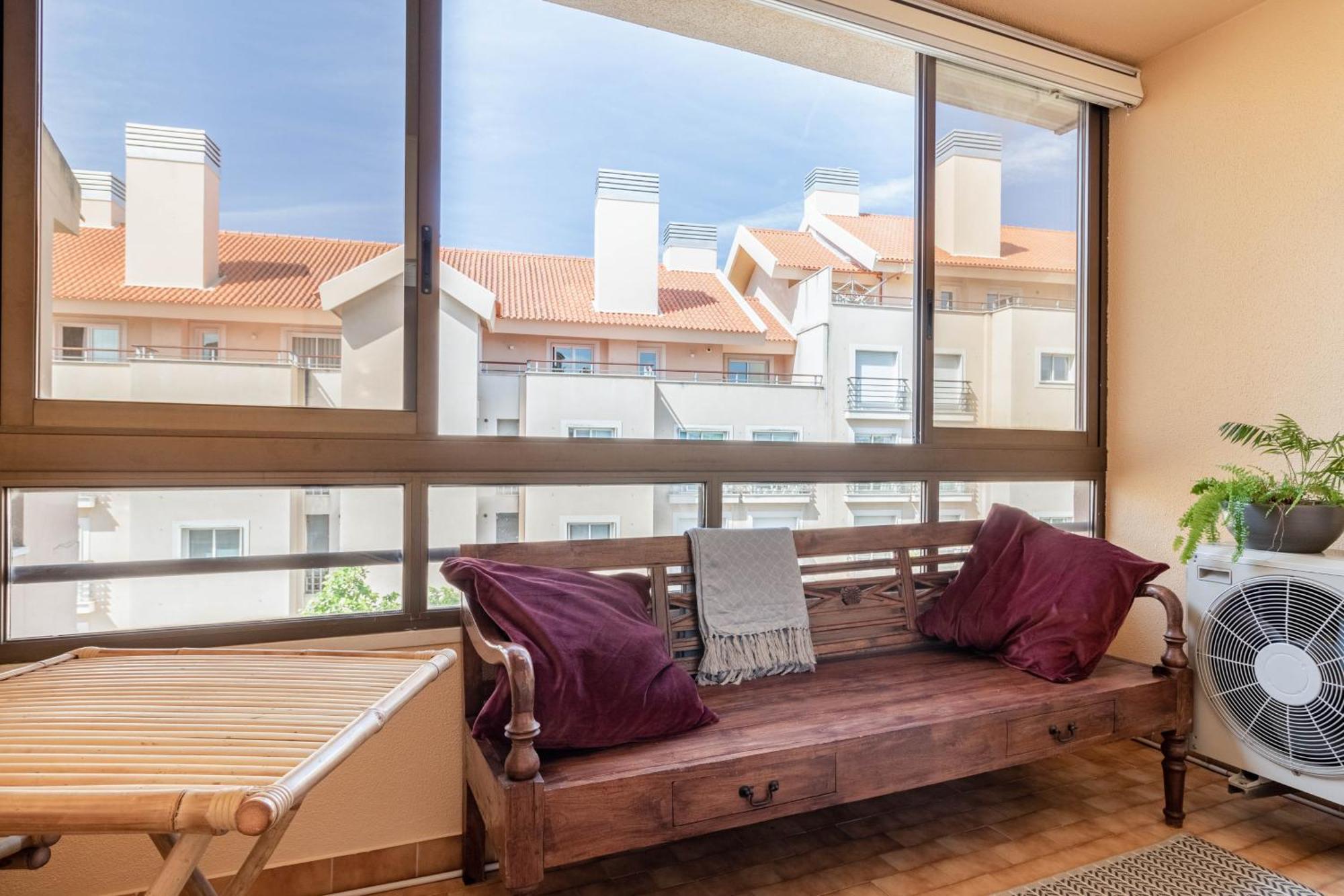 With Private Parking Cascais