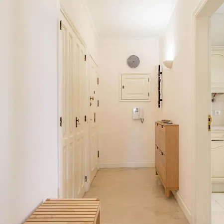 Central Cascais Apartment With Private Parking Exterior photo