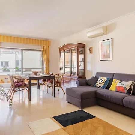 Central Cascais Apartment With Private Parking Exterior photo